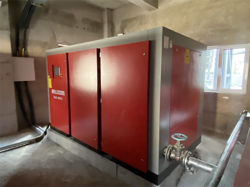 Model til opgradering af luftkompressorsystemet i præcisionsinstrumentindustrien: Praksis med førsteklasses energieffektivitet af britisk Geso BAE-90FC+